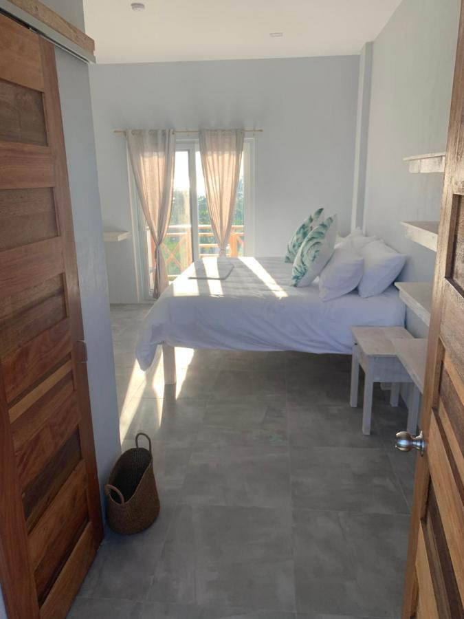 Crown Malapascua Hotel Ngoại thất bức ảnh